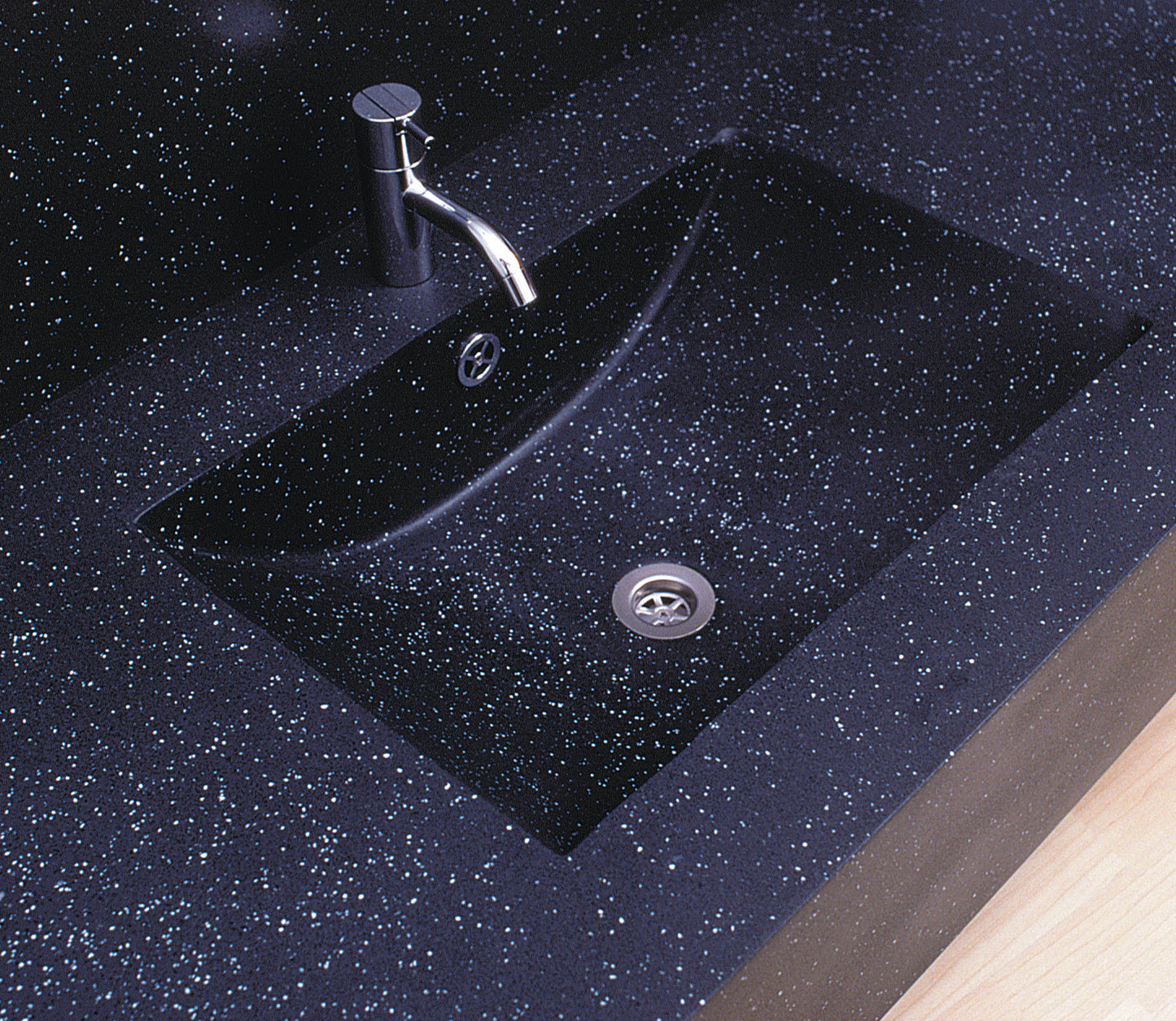 D0050-04 Grafiitin harmaa