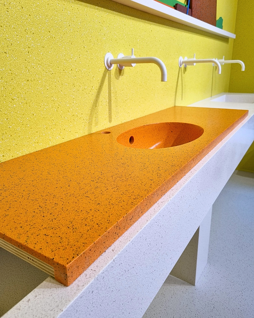 Vanity top D0470-01 Orange