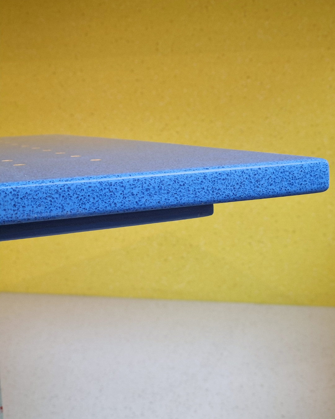 Table top D0080-00